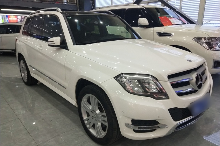奔驰GLK级 2014款 GLK 200 标准型车身外观3