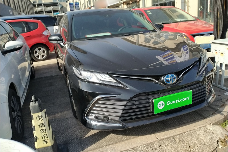 丰田 凯美瑞 2021款 双擎 2.5HG 豪华版车身外观3