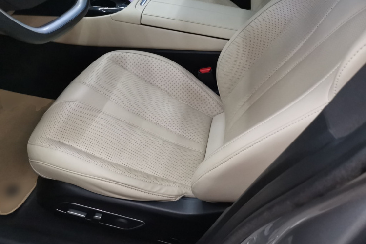 小鹏P7 2021款 670G中控内饰19