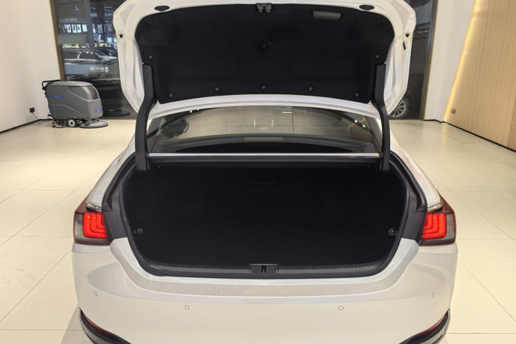 雷克萨斯ES 2020款 300h 臻享版局部细节23