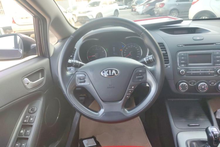 起亚K3 2015款 1.6L 手动GLS局部细节13