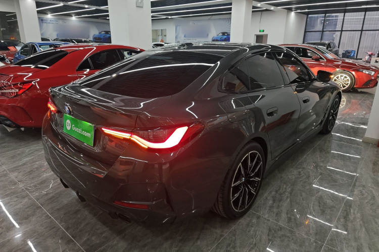 宝马4系 2023款 425i Gran Coupe M运动曜夜套装车身外观7