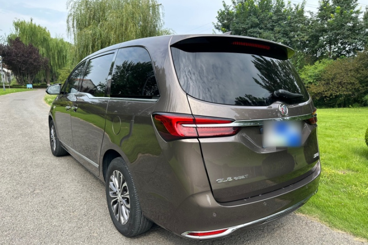 别克GL8 2020款 陆上公务舱 652T 豪华型车身外观6010