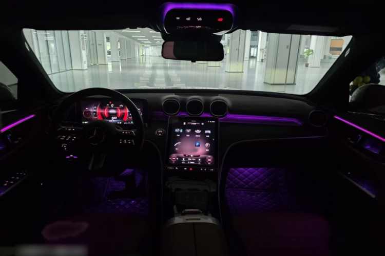 奔驰C级 2022款 改款 C 200 L 运动版中控内饰7005