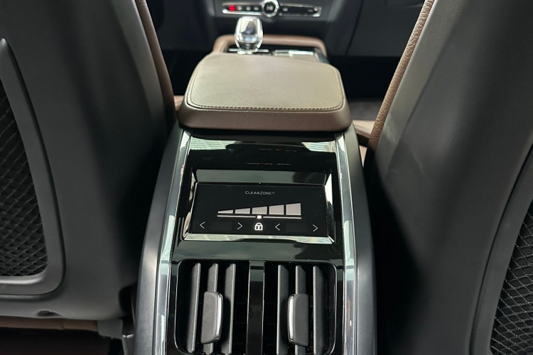 沃尔沃S90 2024款 B5 智远豪华版局部细节9005