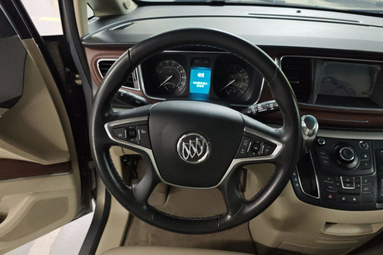 别克GL8 2018款 28T 豪华型 国VI中控内饰13