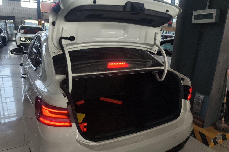 大众 朗逸 2024款 1.5L 自动星空五百万版机舱底盘23