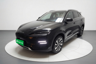 比亚迪 宋PLUS新能源 2024款 荣耀版 EV 520km 尊贵型