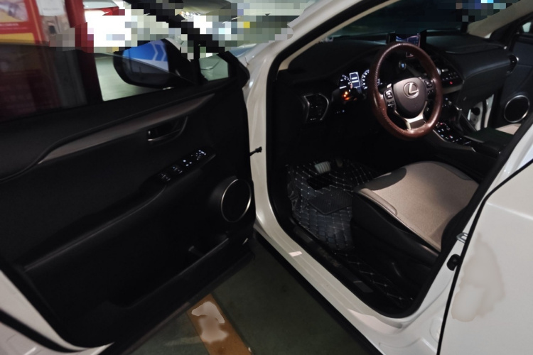 雷克萨斯NX 2017款 200 前驱 锋行版中控内饰7003