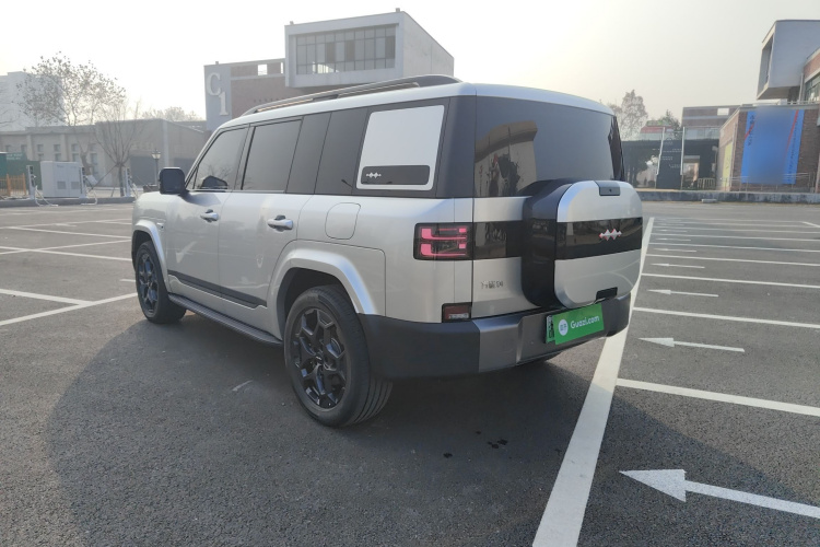 方程豹 钛7 2025款 190KM四驱Ultra版车身外观6006