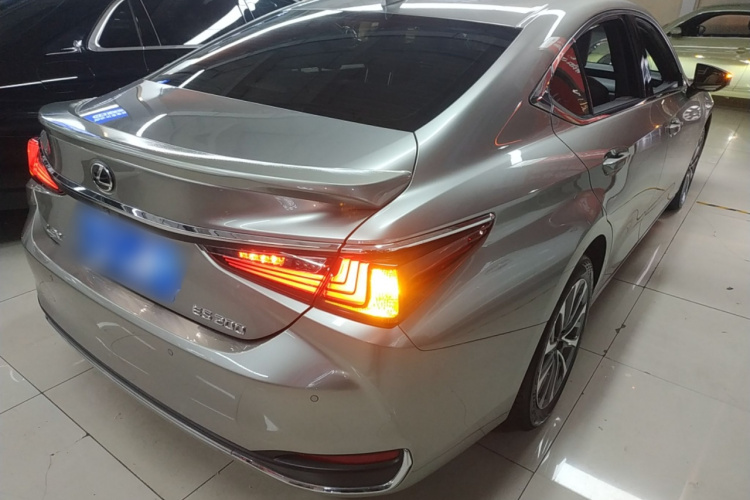 雷克萨斯ES 2021款 200 卓越版车身外观6005