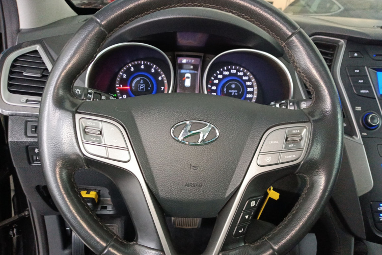 现代 胜达 2015款 2.0T 自动两驱舒适型 5座局部细节13