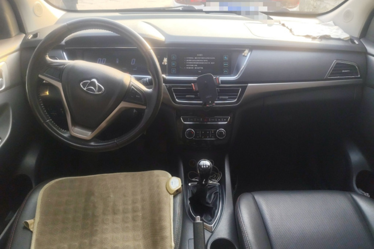 长安凯程 长安欧尚A600 2016款 1.5L 手动豪华型7座中控内饰12