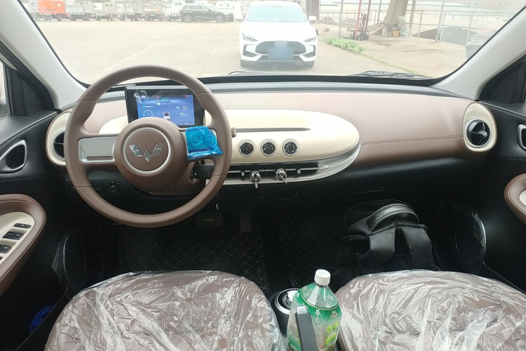 五菱汽车 五菱缤果 2024款 203km 轻享款中控内饰12