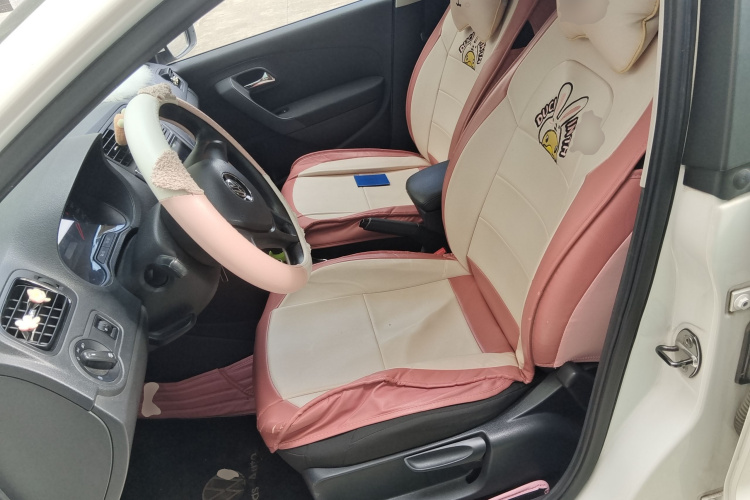 大众 Polo 2016款 1.4L 自动风尚型中控内饰19