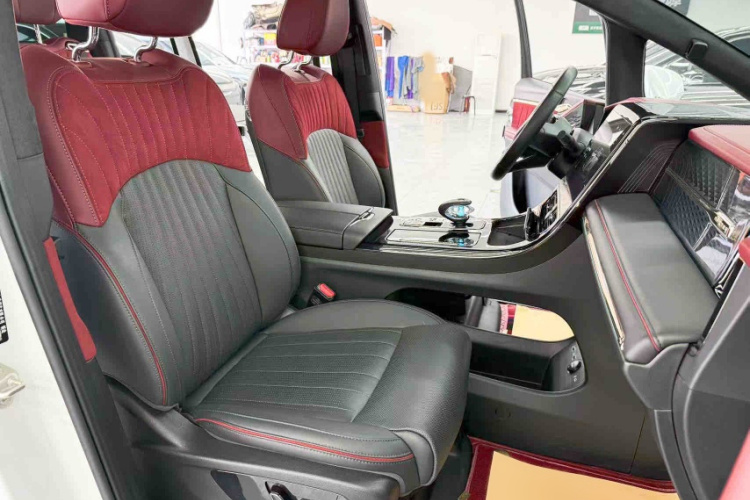 广汽传祺 传祺M8 2023款 宗师系列 400T 旗舰版中控内饰7002