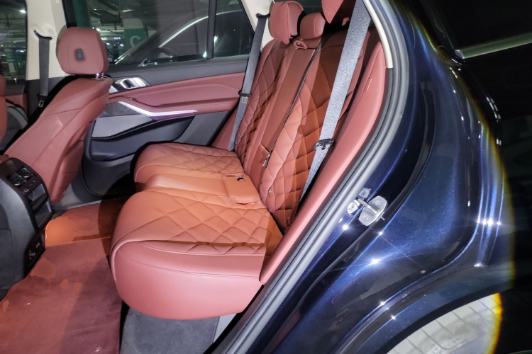 宝马X5 2022款 xDrive 30Li 尊享型M运动套装中控内饰21