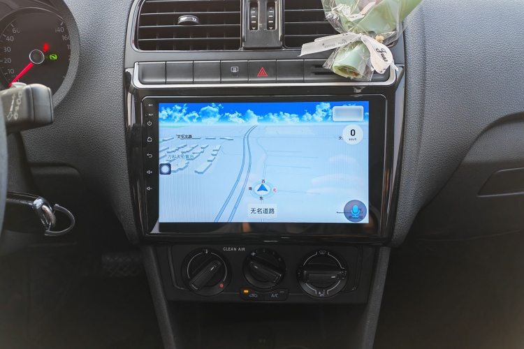 大众 Polo 2016款 1.4L 自动风尚型中控内饰7007