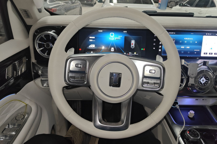 超境汽车 共创坦克300 2021款 2.0T 赛博坦克局部细节13