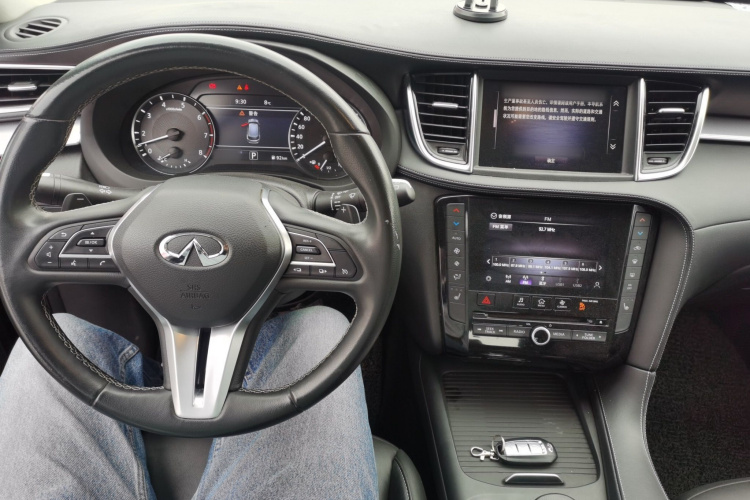 英菲尼迪QX50 2020款 改款 2.0T 两驱时尚版中控内饰12