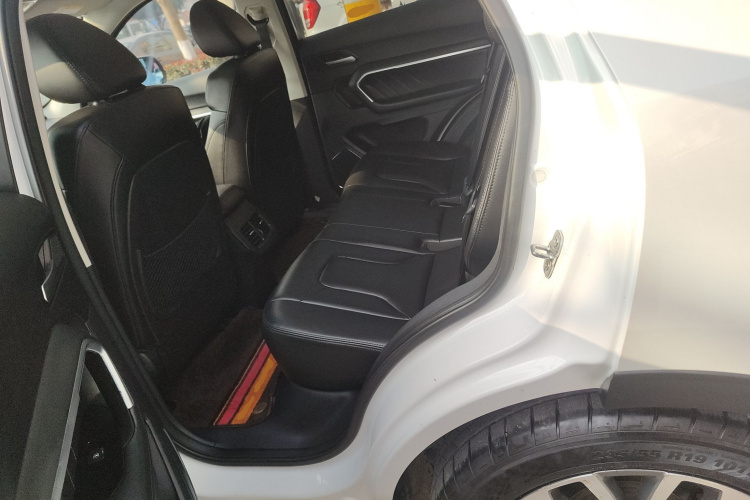 哈弗H6 2017款 蓝标 1.3T 自动两驱智尚型中控内饰21