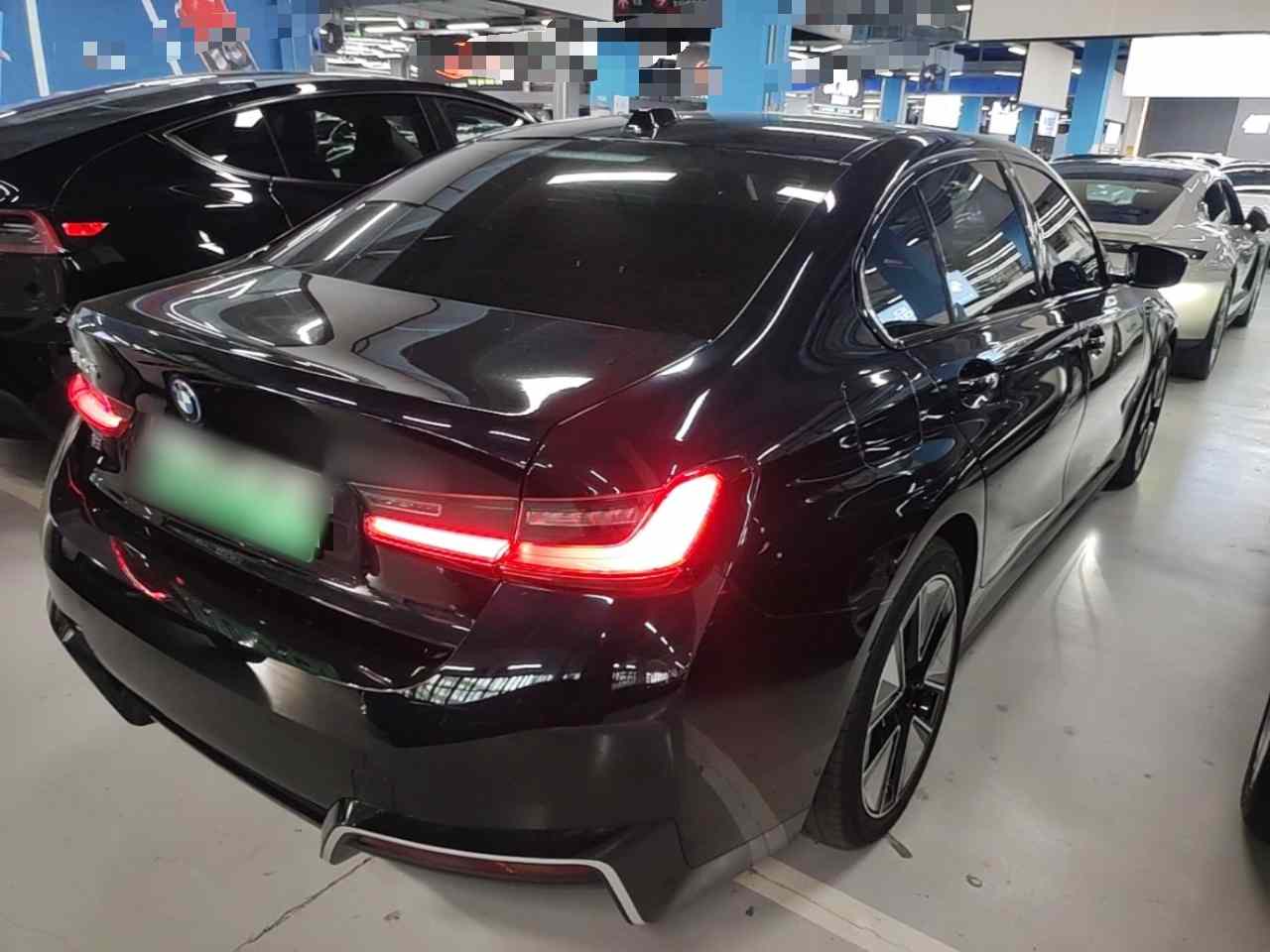 宝马i3 2024款 eDrive 40 L 曜夜运动套装(4)