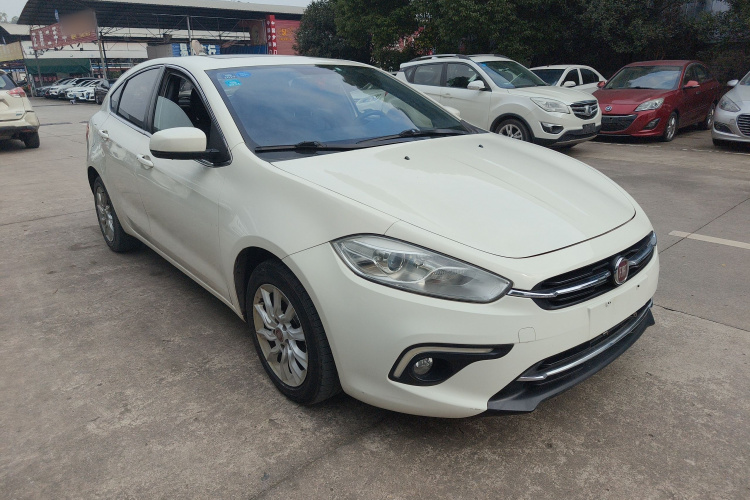 菲亚特 致悦 2014款 1.4T 自动舒适版车身外观3