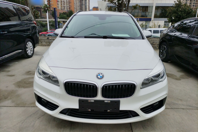 宝马2系旅行车 2016款 218i 运动设计套装车身外观6001