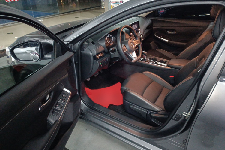 日产 轩逸 2020款 改款 1.6L XL CVT悦享版中控内饰7003