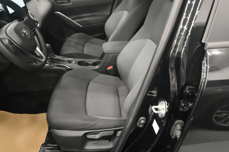 丰田 锋兰达 2023款 2.0L CVT精英版中控内饰19