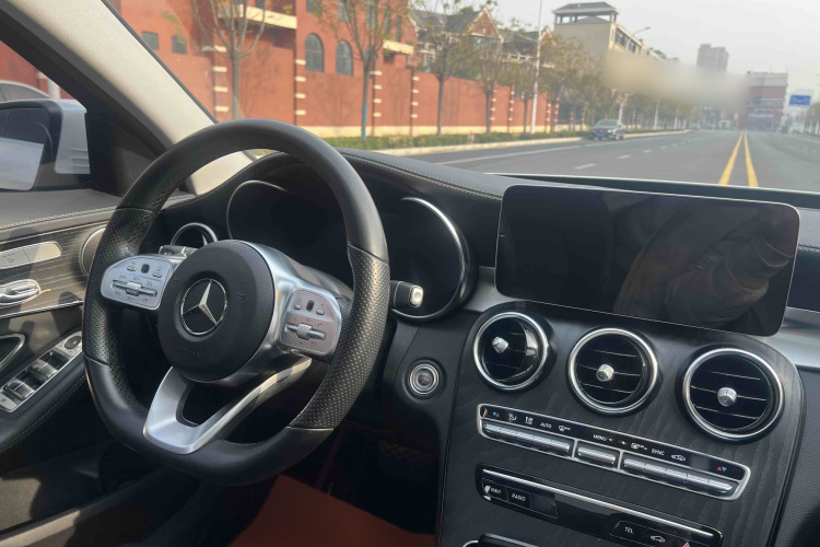 奔驰C级 2021款 C 260 L 运动版中控内饰7004