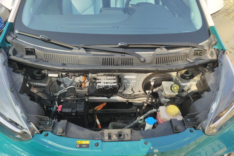 奇瑞 小蚂蚁 2022款 甜粉款 全糖版 磷酸铁锂 29.2kWh 30kW 301km机舱底盘24