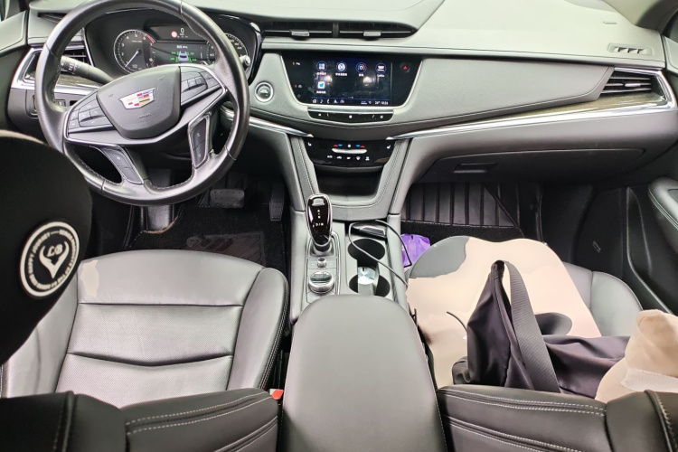 凯迪拉克XT5 2020款 改款 28T 豪华型中控内饰7002