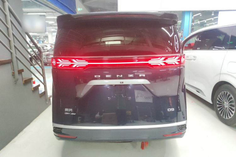 腾势D9 2022款 DM-i 970 四驱旗舰型车身外观6004