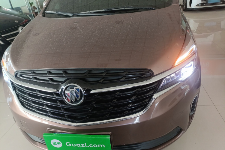 别克GL8 2022款 陆上公务舱 652T 舒适型车身外观2