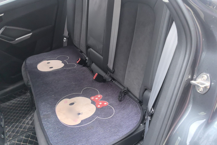 奥迪Q3 2020款 35 TFSI 时尚动感型中控内饰7004