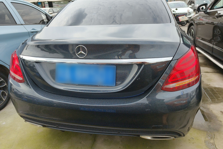 奔驰C级 2017款 改款 C 180 L 时尚型运动版车身外观6