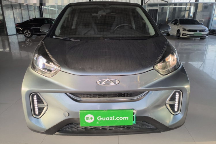 奇瑞 小蚂蚁 2022款 改款 甜粉款 半糖版 磷酸铁锂 30.7kWh 30kW 301km车身外观2