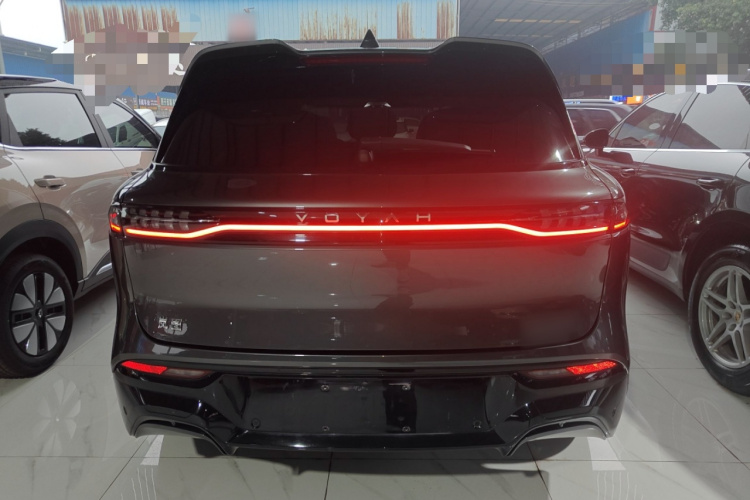 岚图汽车 岚图FREE 2025款 318 259km 四驱探索版车身外观6