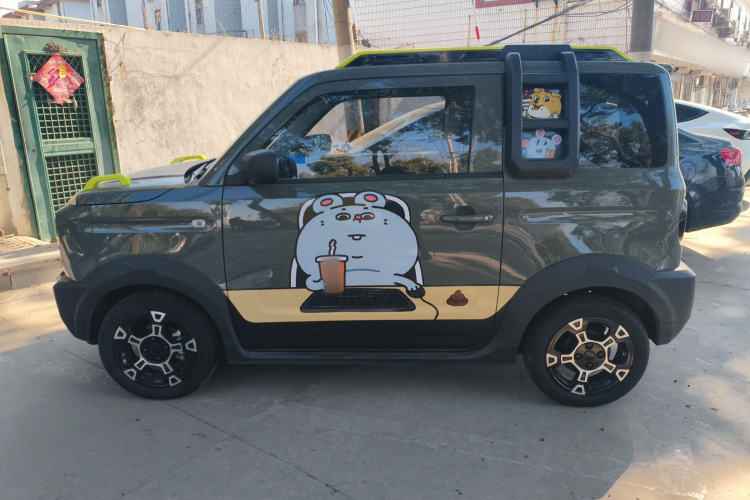 吉利银河 2025款 210km 熊猫骑士车身外观4