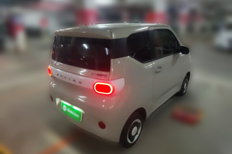 五菱汽车 宏光MINIEV 2024款 第三代 215km 青春版车身外观7