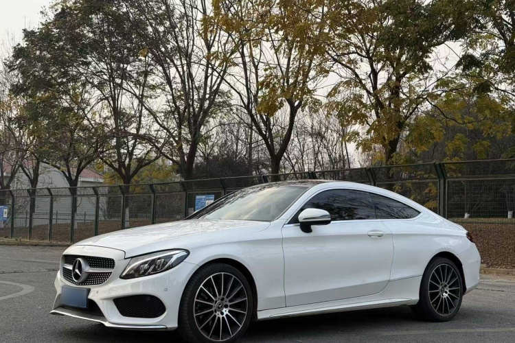 奔驰C级(进口) 2017款 C 200 4MATIC 轿跑版车身外观6003