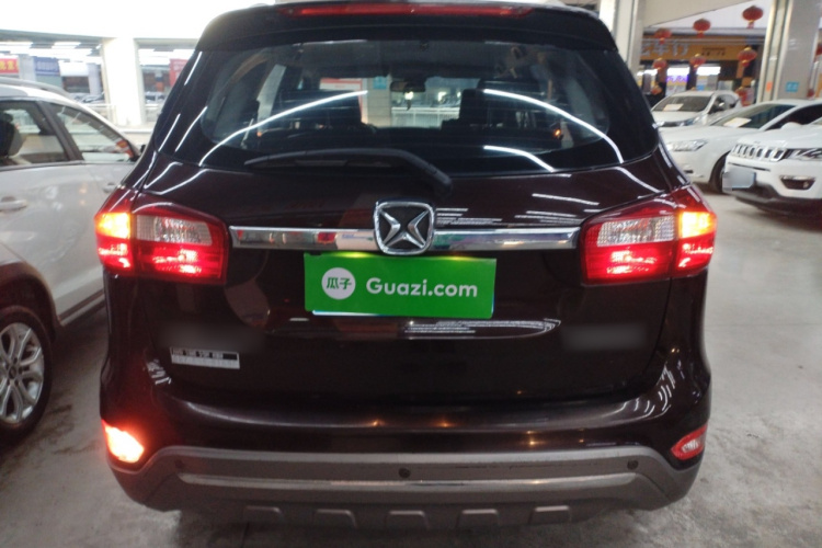 江铃 驭胜S350 2016款 2.0T 自动两驱汽油豪华版5座车身外观6