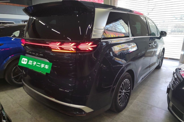 腾势D9 2022款 DM-i 970 四驱旗舰型车身外观7