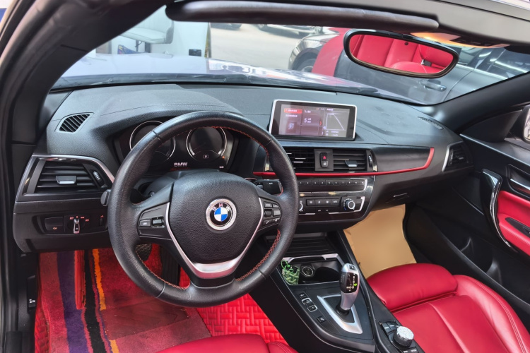 宝马2系(进口) 2018款 220i 敞篷轿跑车 运动设计套装中控内饰7002