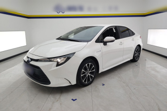 丰田 雷凌 2023款 智能电混双擎 1.8L 领先版