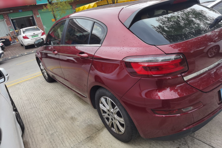 观致3 2016款 两厢 1.6L 自动致悦型车身外观4