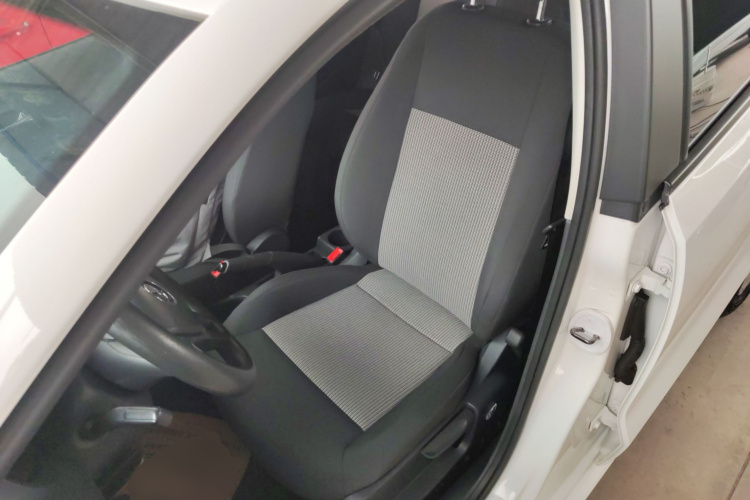 大众 Polo 2016款 1.4L 手动风尚型中控内饰19