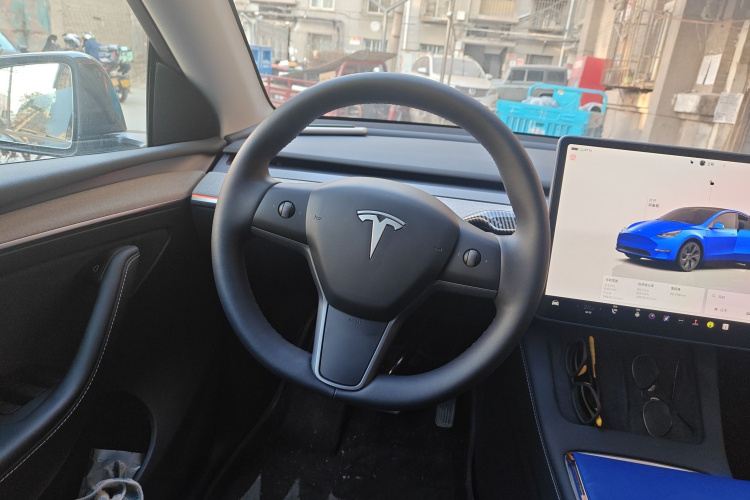 特斯拉 Model Y 2024款 后轮驱动版中控内饰13