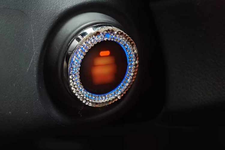 丰田 威驰 2021款 1.5L CVT创行版局部细节9001